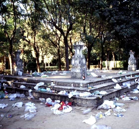 jardines-de-las-delicias-botellonas-a
