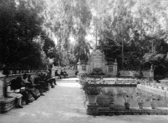 parque-de-maria-luisa-glorieta-delos-hnos-alvarez-quintero