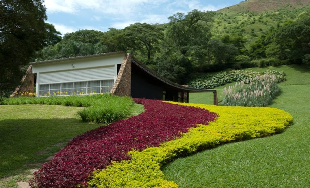 burle-marx-1954-edmundo-cavanellas-residence-near-petropolis-brazil-8