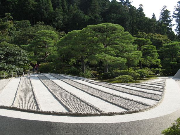 japan-jishoji_ginshadan1