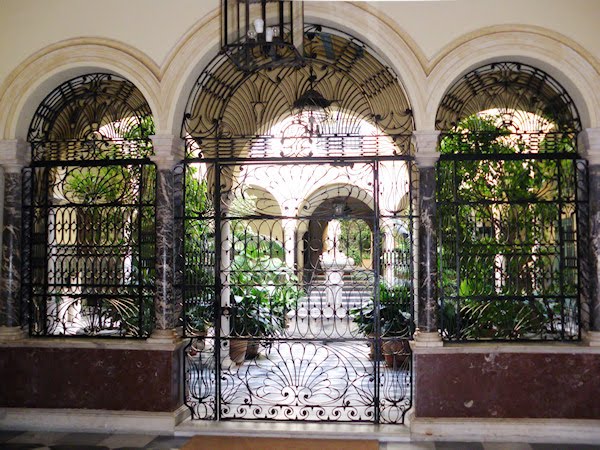 patio-calle-alfonso-xii-02-p