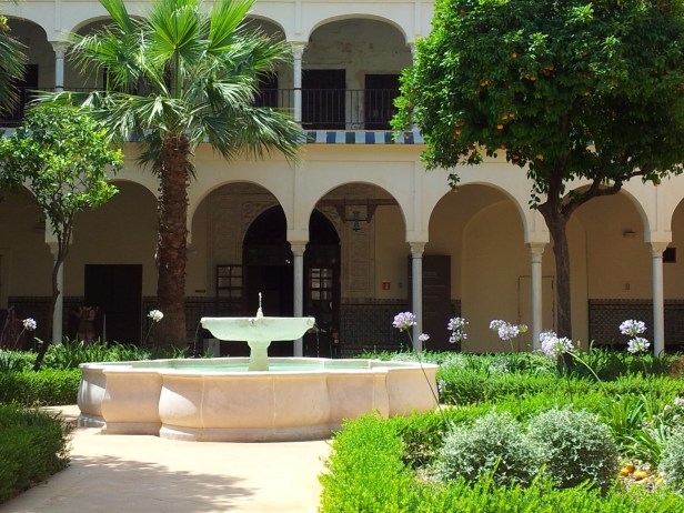 patio-claustro-renacentista-del-convento-santa-clara