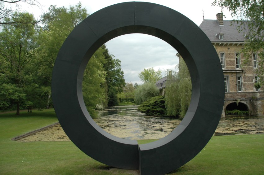 castillo-de-wijlre-escultura-central