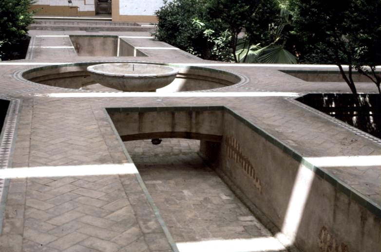 jardin-almohade-en-plaza-de-la-contratacion-m