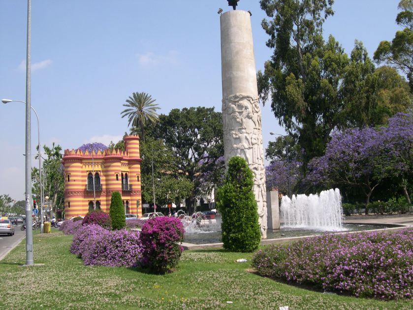 sevilla-glorieta-de-los-marineros-voluntarios