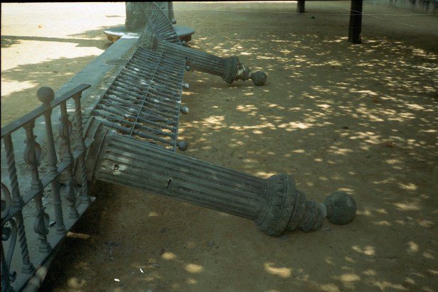 vandalismo-en-la-plaza-de-america-a4