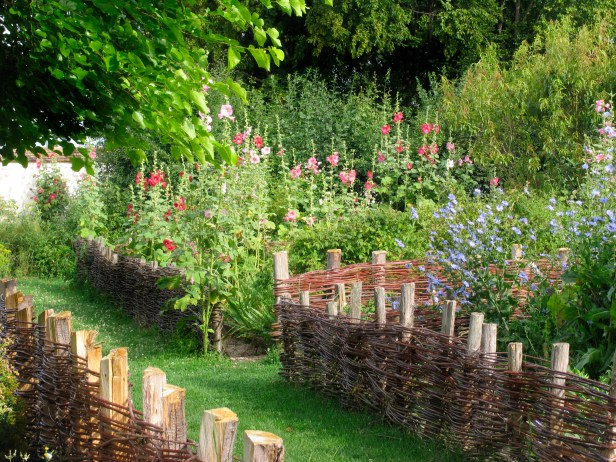 medieval-coulommiers_medieval_garden_2061_jpg_original