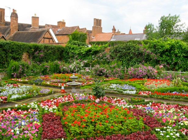 new-place-gardens