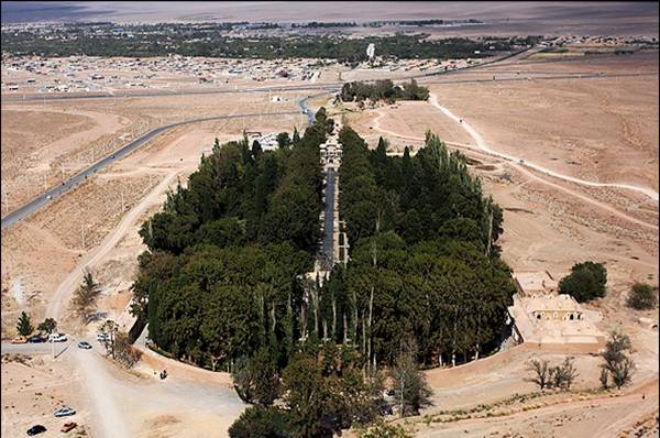 persa-shazdeh-jardin-mahan-kerman-iran
