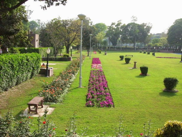 bagh-e-jinnah-1