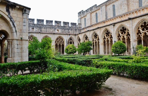 e-claustre_del_reial_monestir_de_santes_creus_aiguamurcia_alt_camp