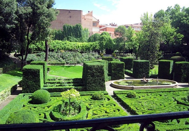 e-palacio-de-liria-jardin-posterior