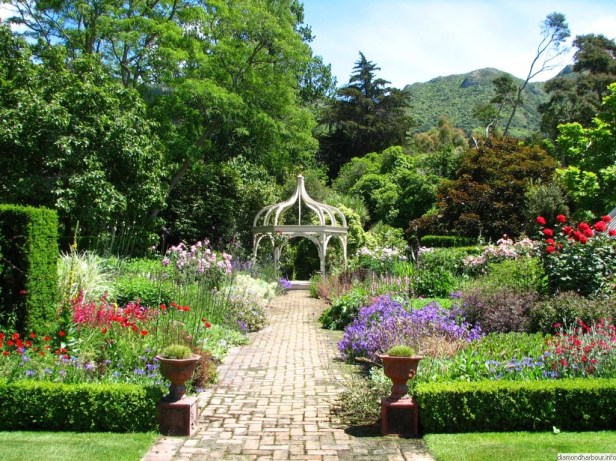 ohinetahi_gardens__dorothy_shrimpton