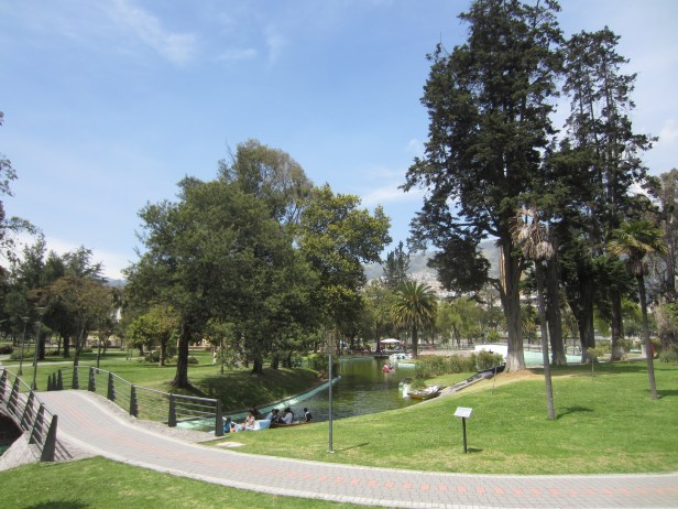 parque_el_ejido_quito_ecuador-kx-2