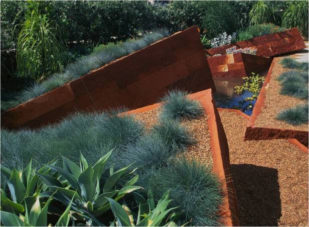 the-red-garden-sidney-qw