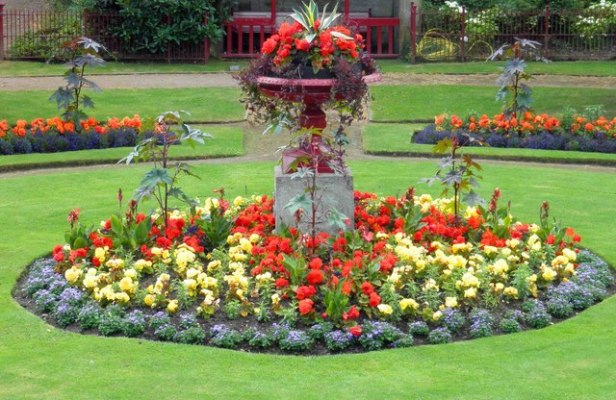 vic-victorian-garden-at-wentworth-castle