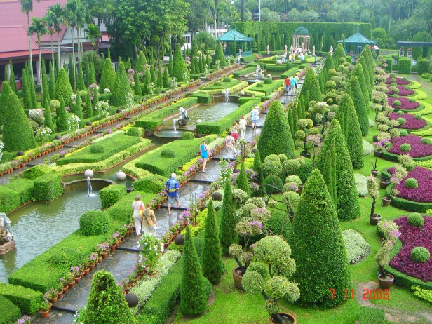 nong-nooch-tropical-garden-tailandia-tr