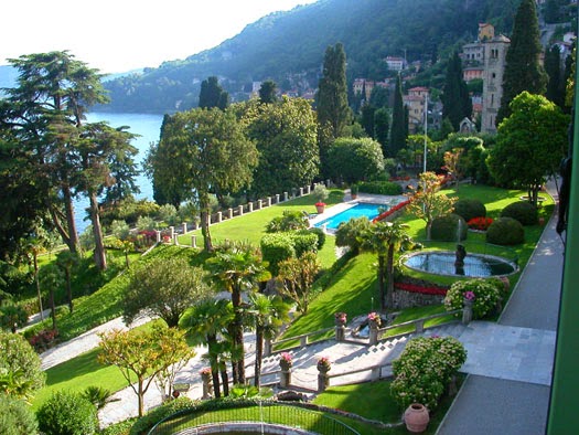 Villa Passalacqua giradino2.jpg